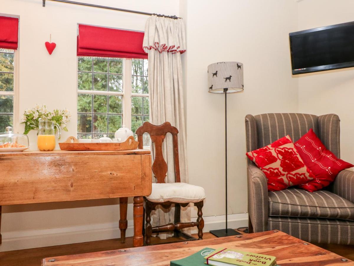 סטראוד October Cottage מראה חיצוני תמונה